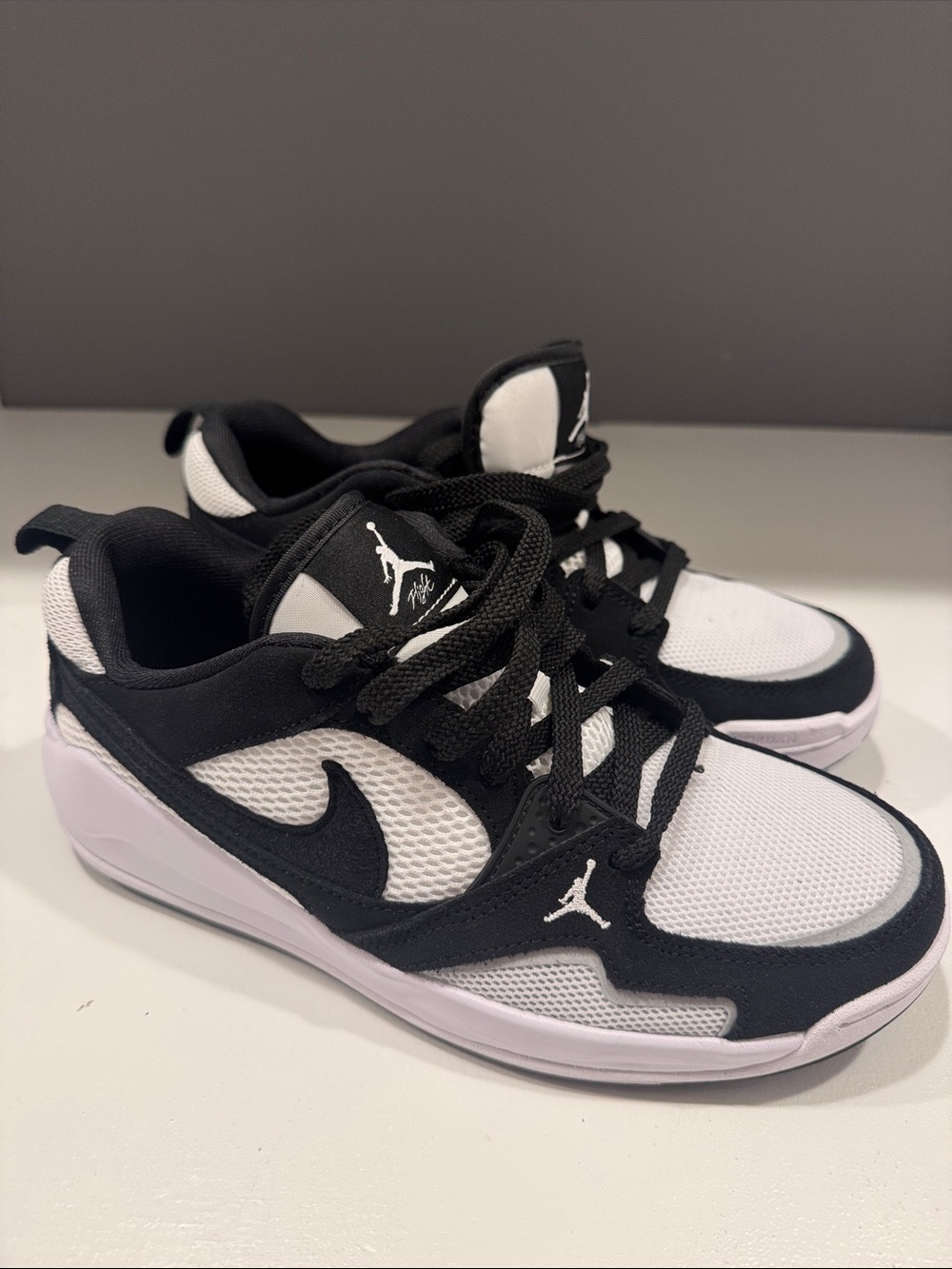 Nike Kids' Black and White Low-Top Sneakers